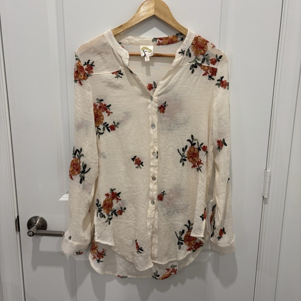 FIG and FLOWER Anthropologie Ivory Floral Embroidered Button Up Boho Shirt Top L